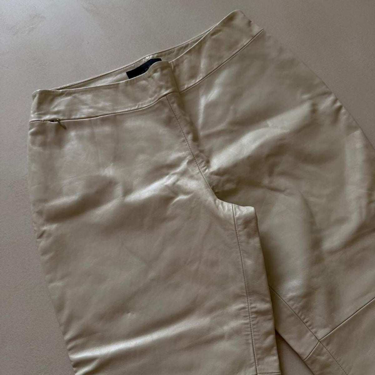 Vintage Y2K Express World Brand Cream White Leather Capri Pants, Mid Rise, Size 7/8 - photo 4