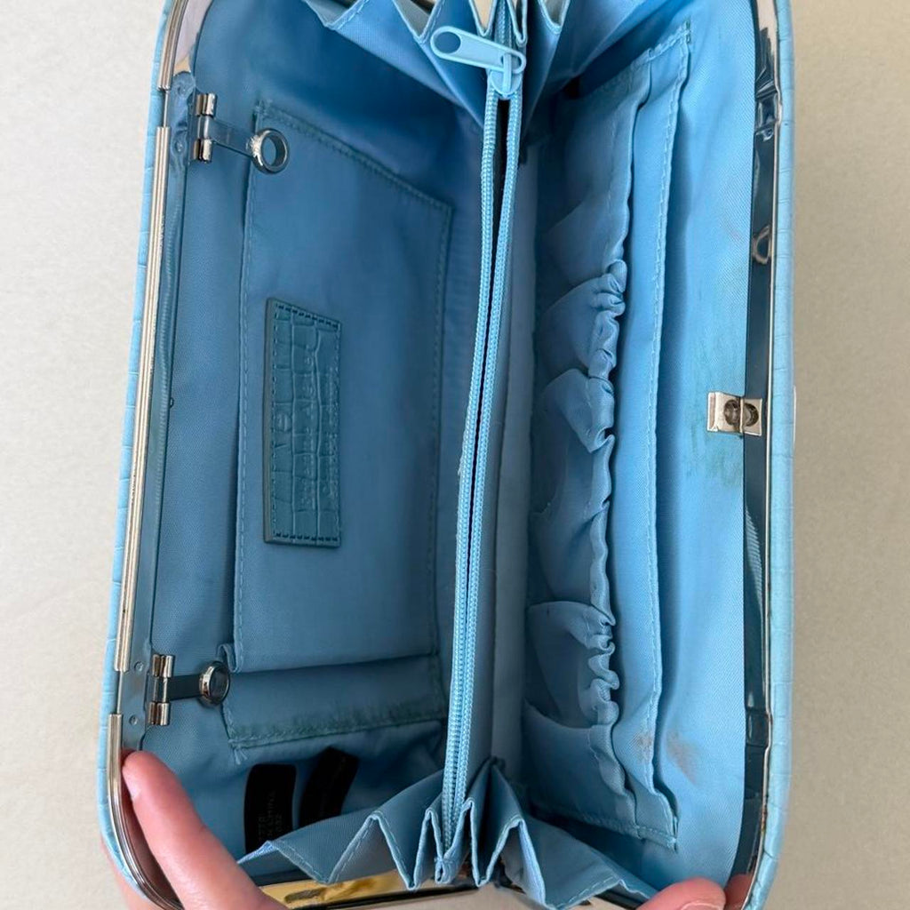 Vintage baby blue croc embossed genuine cowhide leather clutch with silver detail - photo 6