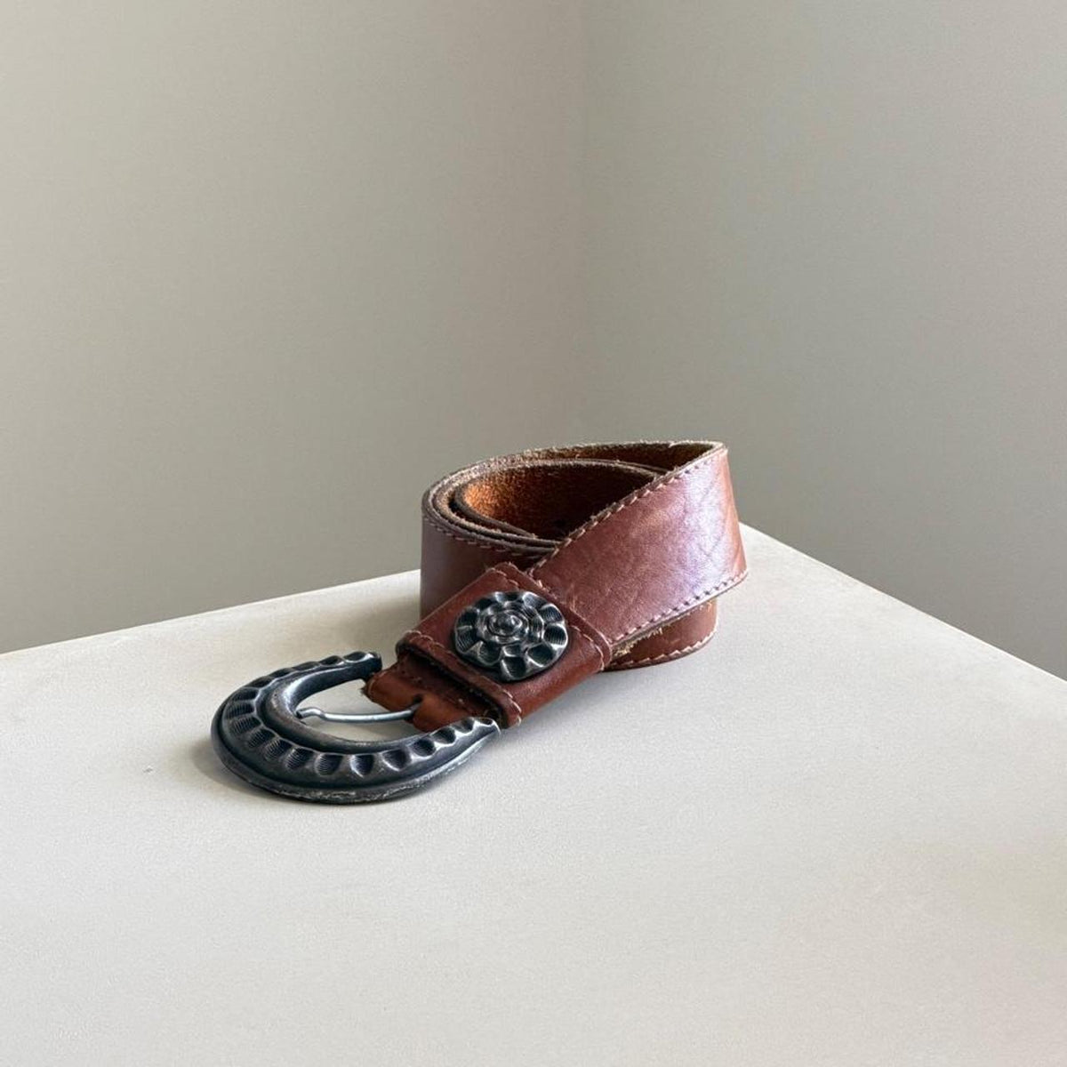 Vintage Western Brown Genuine Leather Belt with Silver Floral Buckle - photo 2