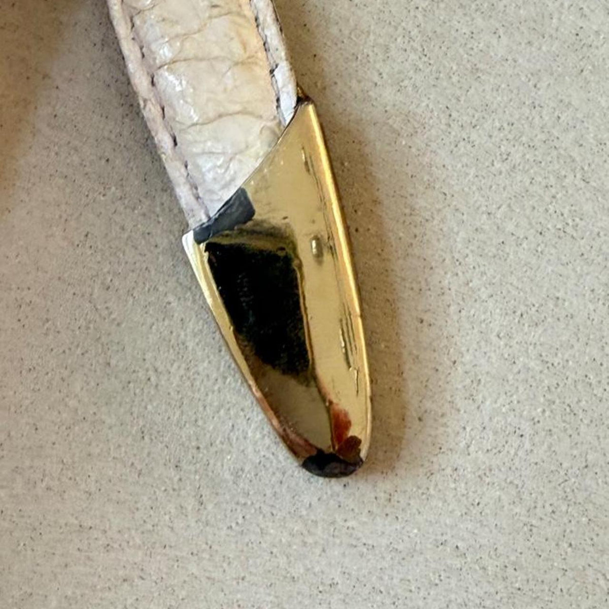 Vintage 1980s White Genuine Snakeskin Belt, Gold Leaf Buckle Statement Belt, 36 in - photo 5