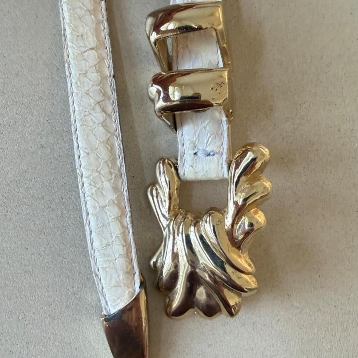 Vintage 1980s White Genuine Snakeskin Belt, Gold Leaf Buckle Statement Belt, 36 in - photo 4