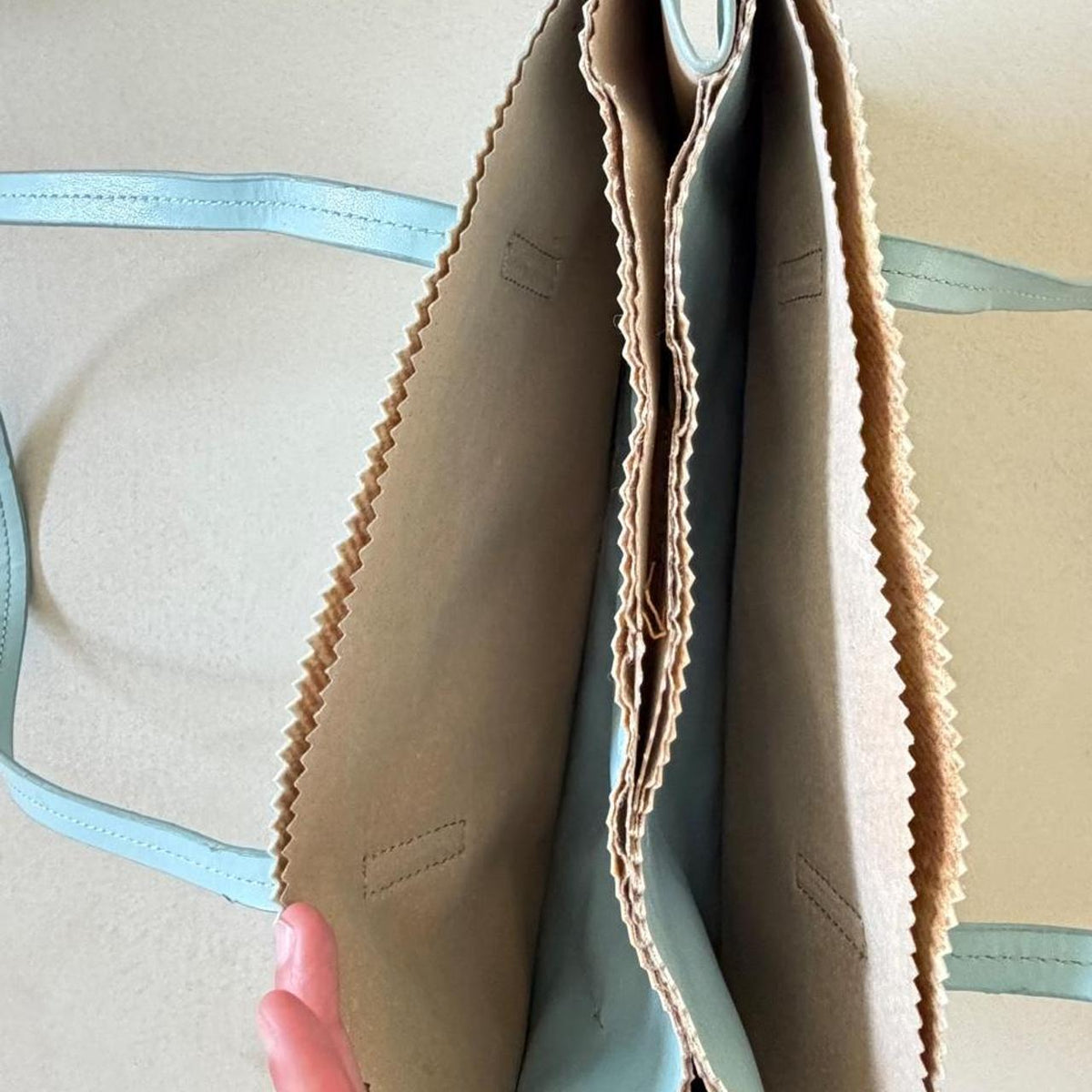 Vintage light turquoise genuine leather shoulder bag with suede lining - photo 5