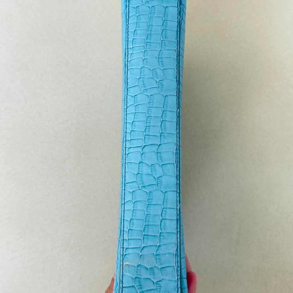 Vintage baby blue croc embossed genuine cowhide leather clutch with silver detail - photo 4